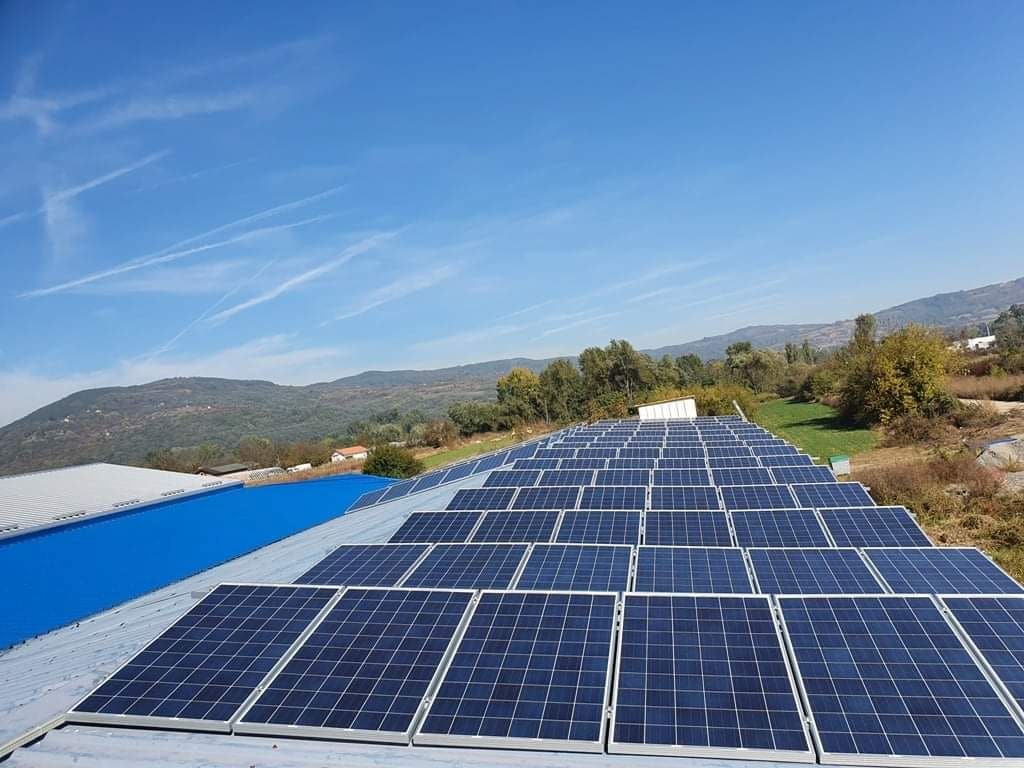 solarna elektrana na krovu poslovnog objekta